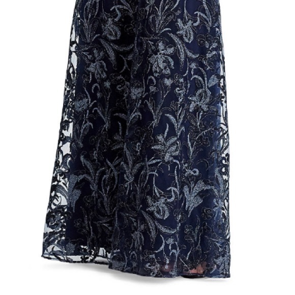 Lauren dress - Picture 2 of 4